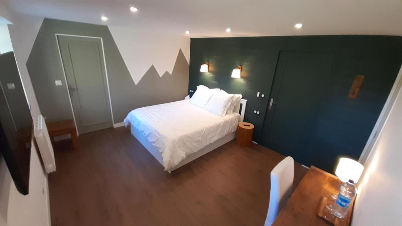Petit Manoir Proche Dinan - Chambre D'Hotes Lanvallay Eksteriør bilde
